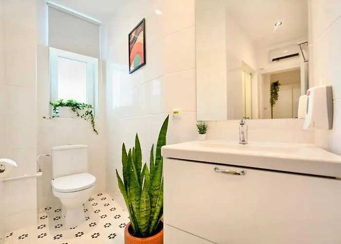 Cozy On Calea Victoriei Apartment *