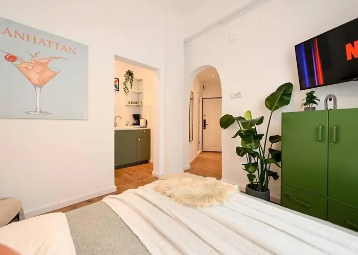 Cozy On Calea Victoriei Apartment *